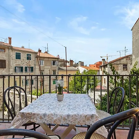 Pula Hostel