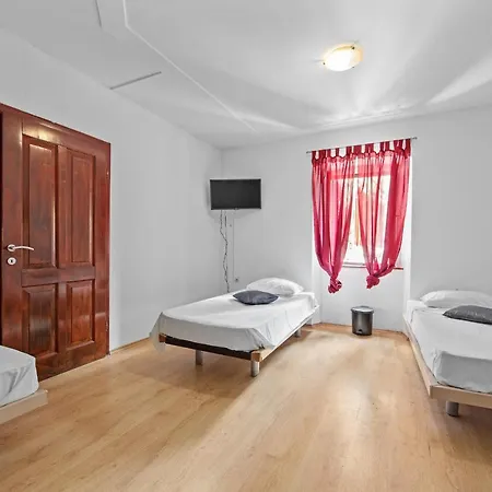 Pula Hostel Hostel *